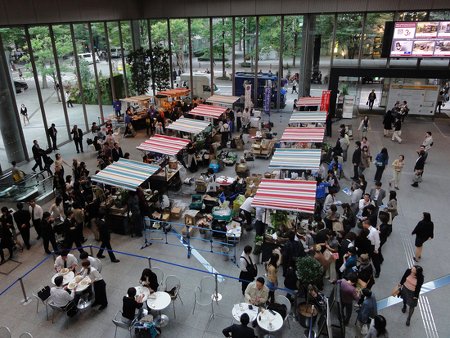 出典:http://www.ecozzeria.jp/archive/news/2011/05/22/gyoko_marche.html